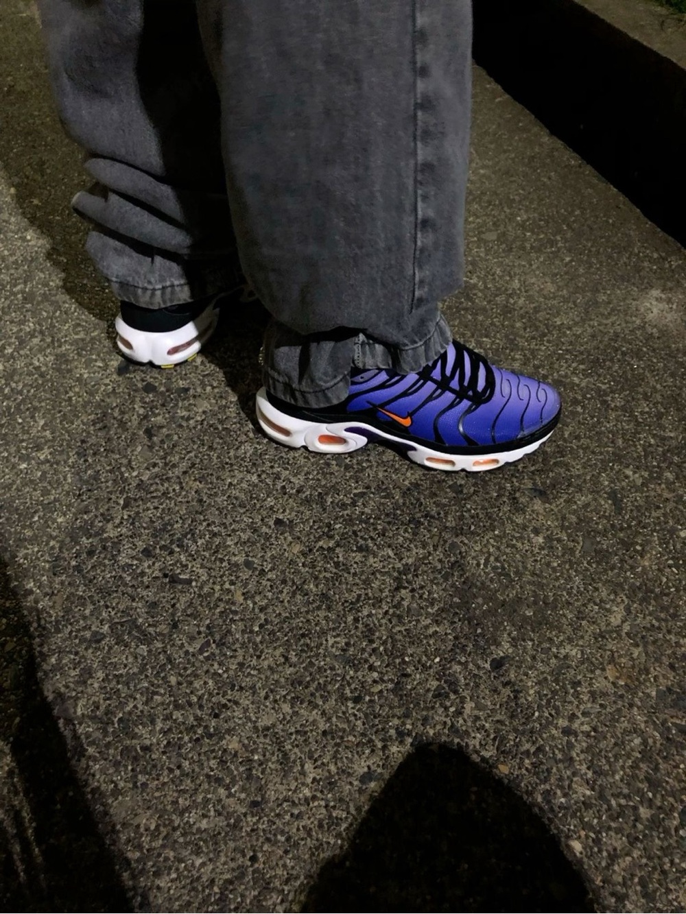Nike Air Max Plus OG (2018) in Voltage Purple - Picture 4 of 4